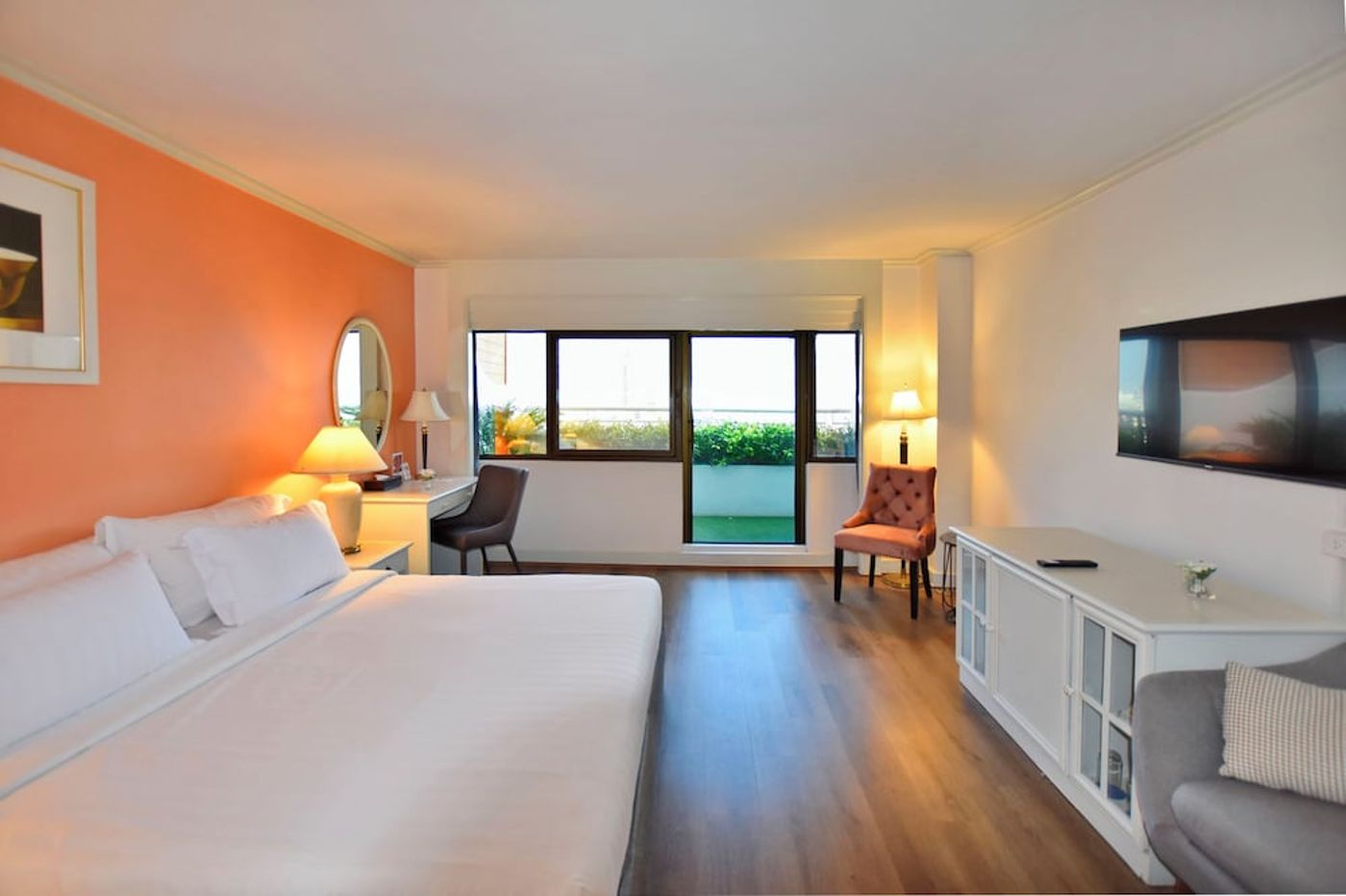 expedia-3165237-17