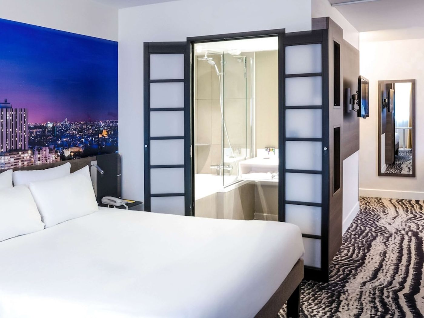 expedia-3163766-15