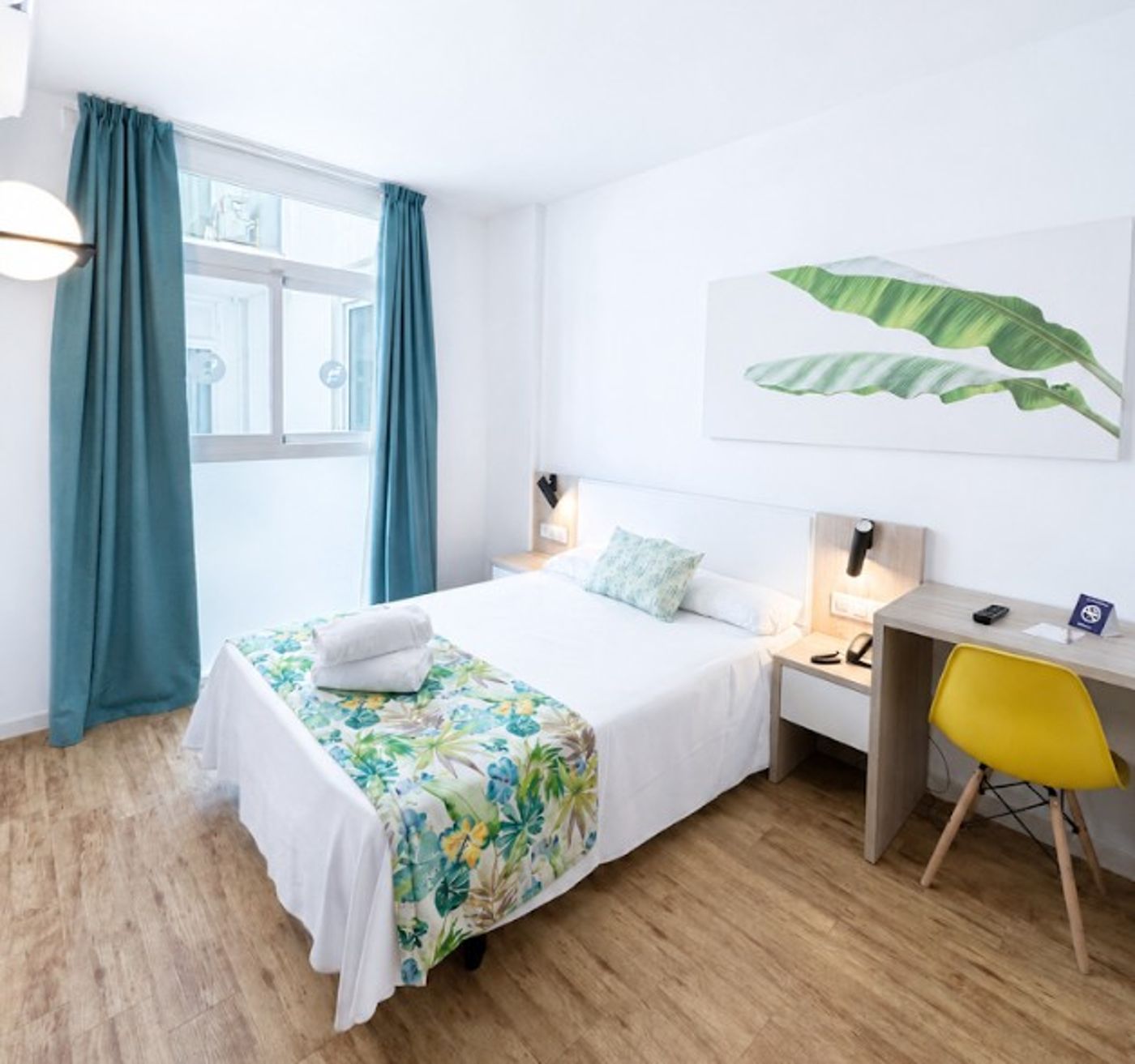 San Fermin by Dorobe - Basic Comfort Room with No Balcony
