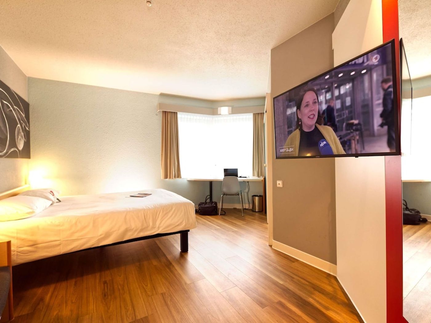 expedia-3165063-4