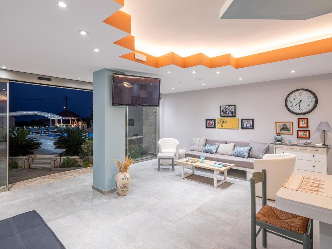 Evalia Apts