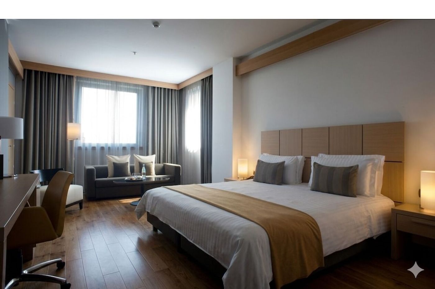 expedia-3055941-25