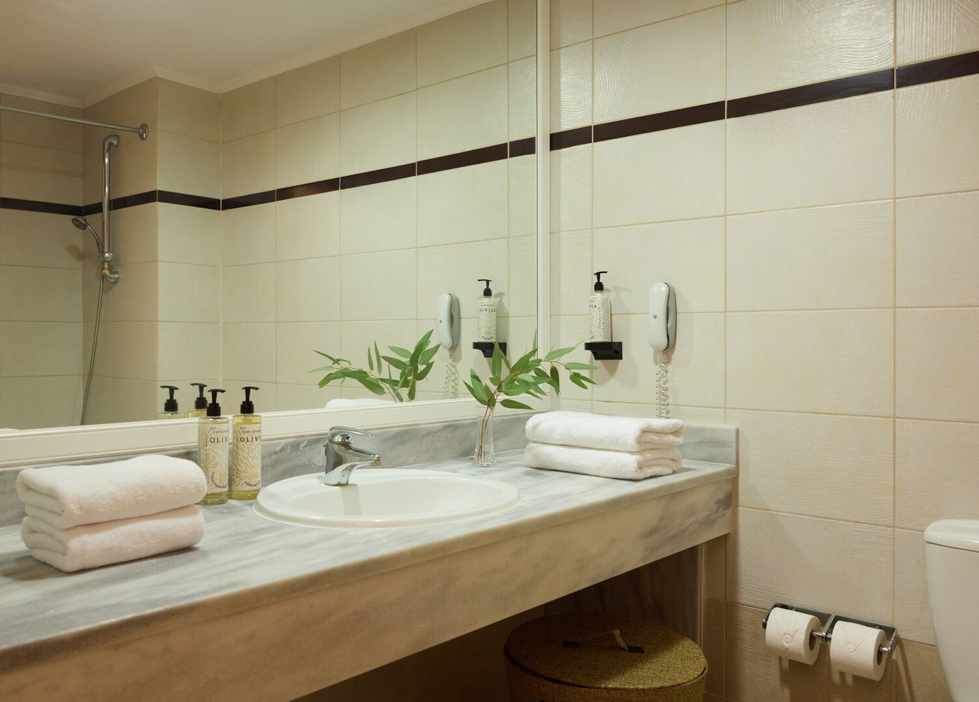 Kiotari Miraluna Beach Resort