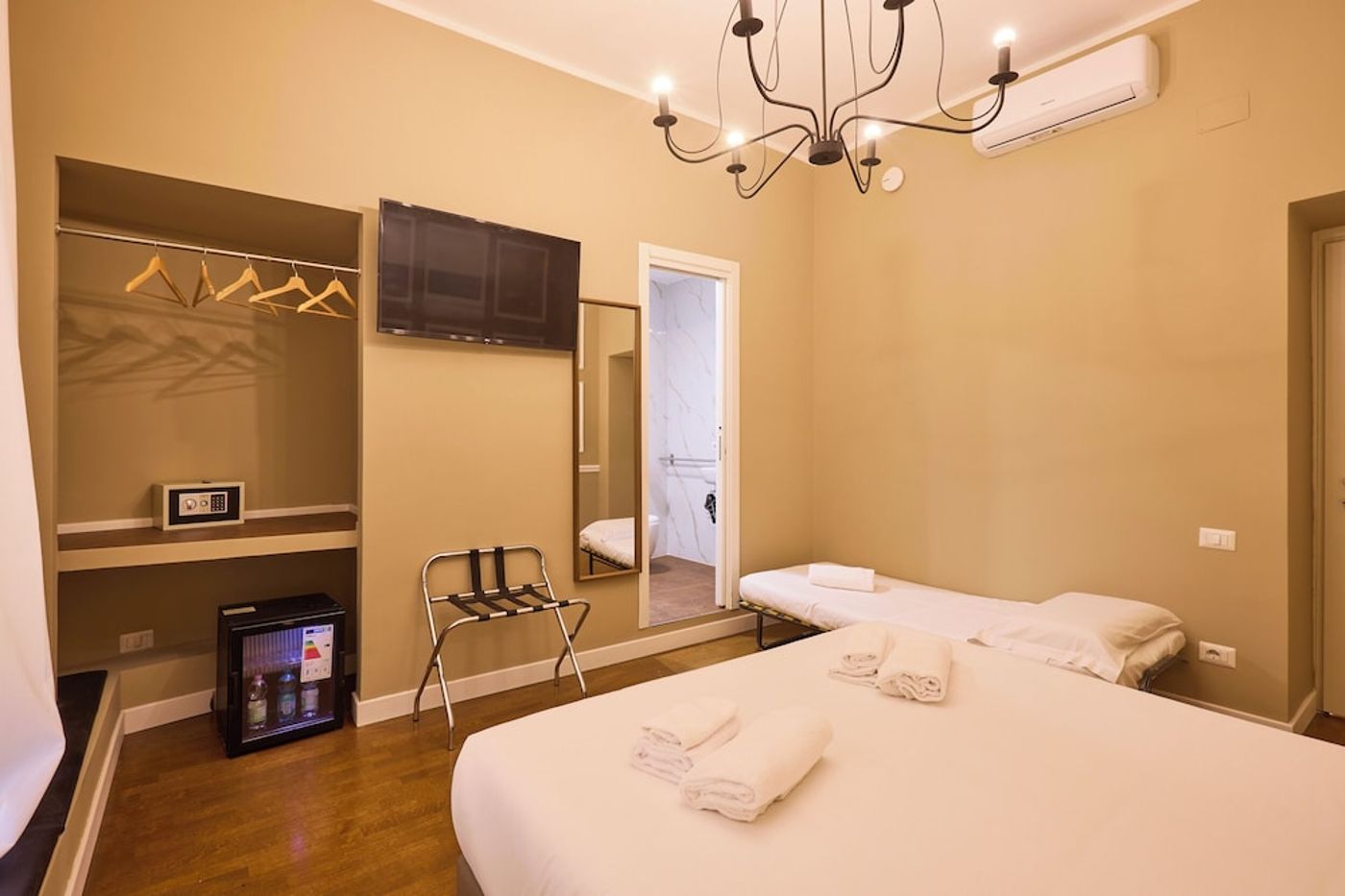 expedia-3163376-10