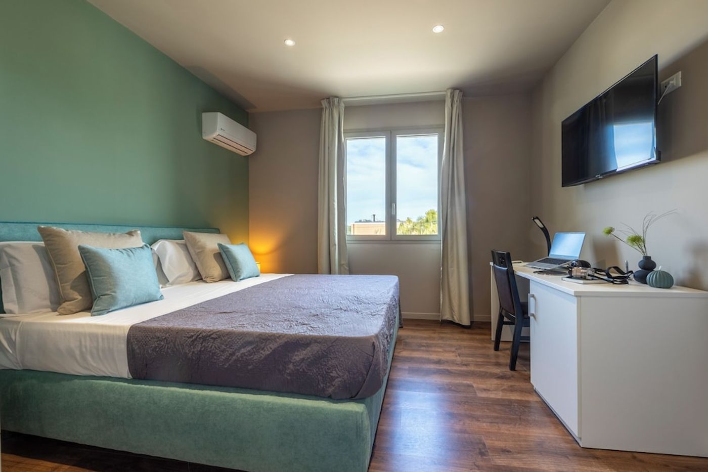 expedia-3166851-25