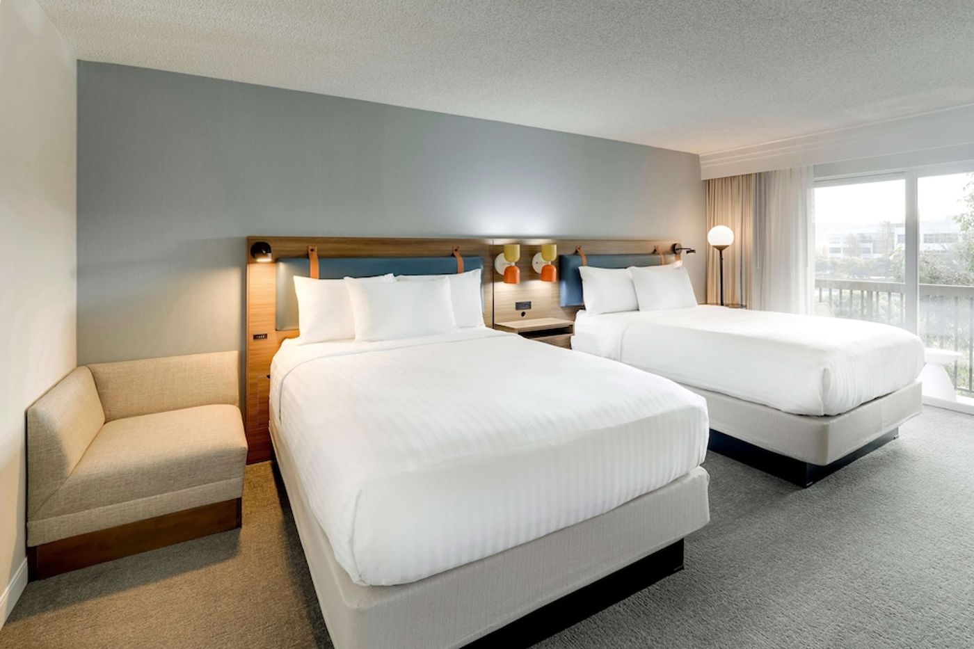 expedia-3158384-30
