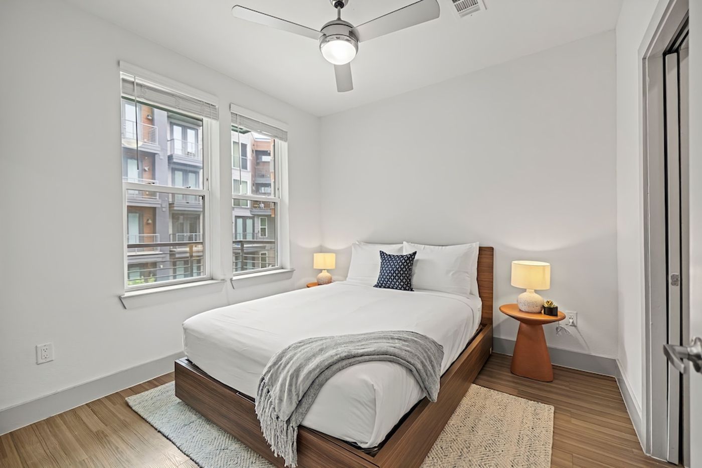 expedia-3160222-24