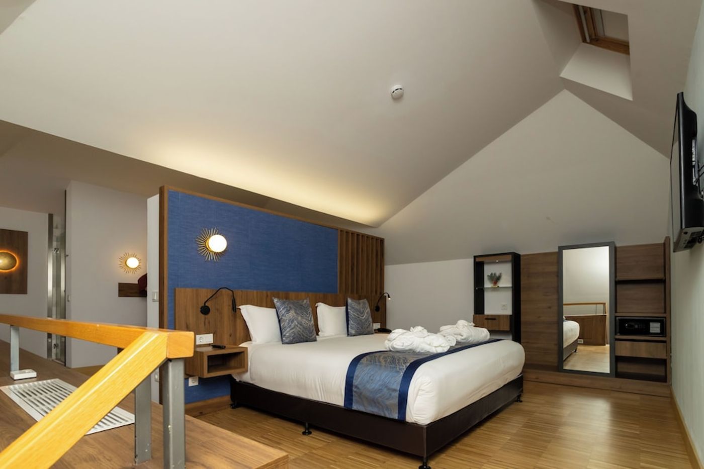 expedia-3165367-25