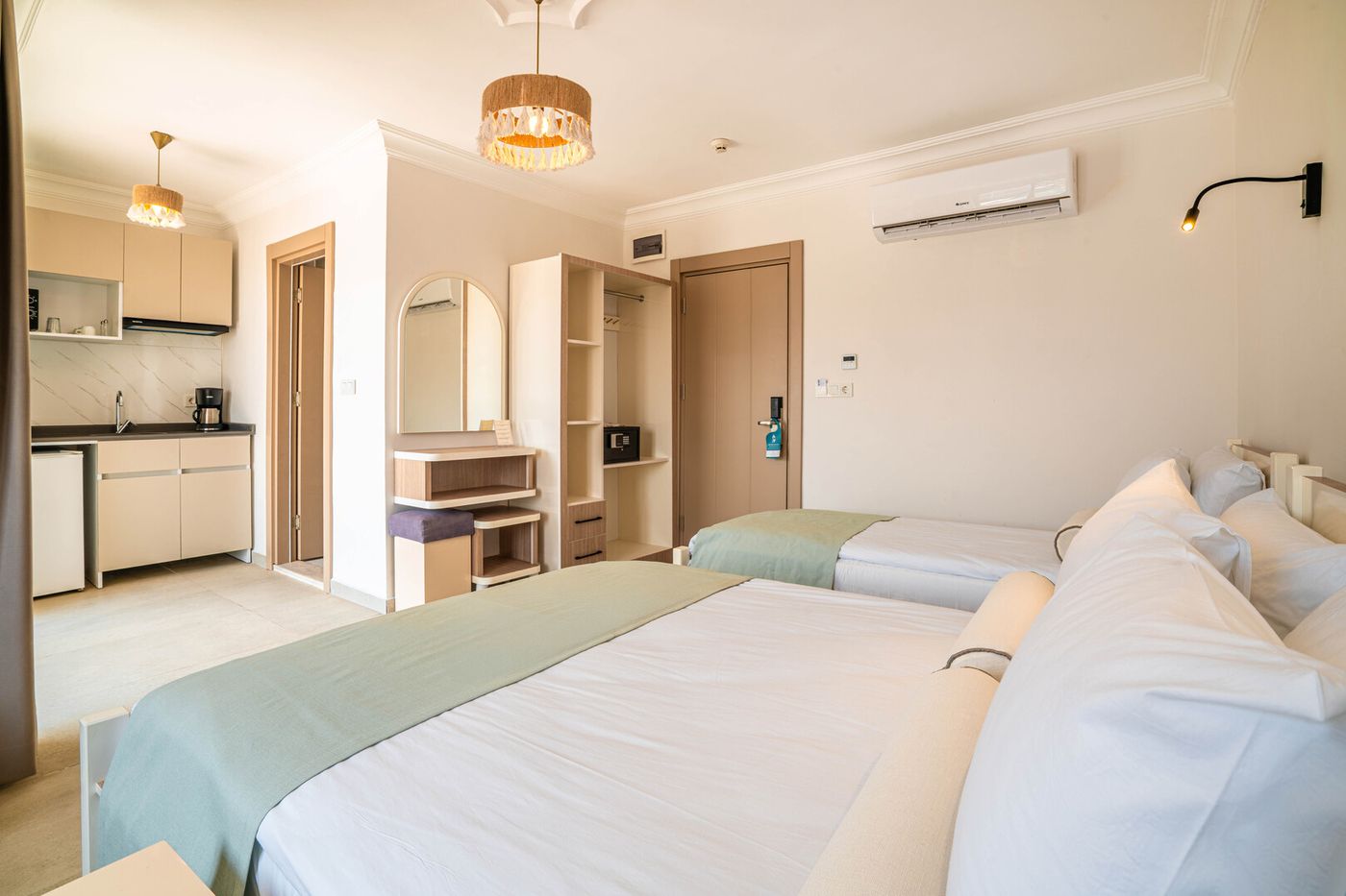 Victoria Princess Hotel (Adults Only 14+)