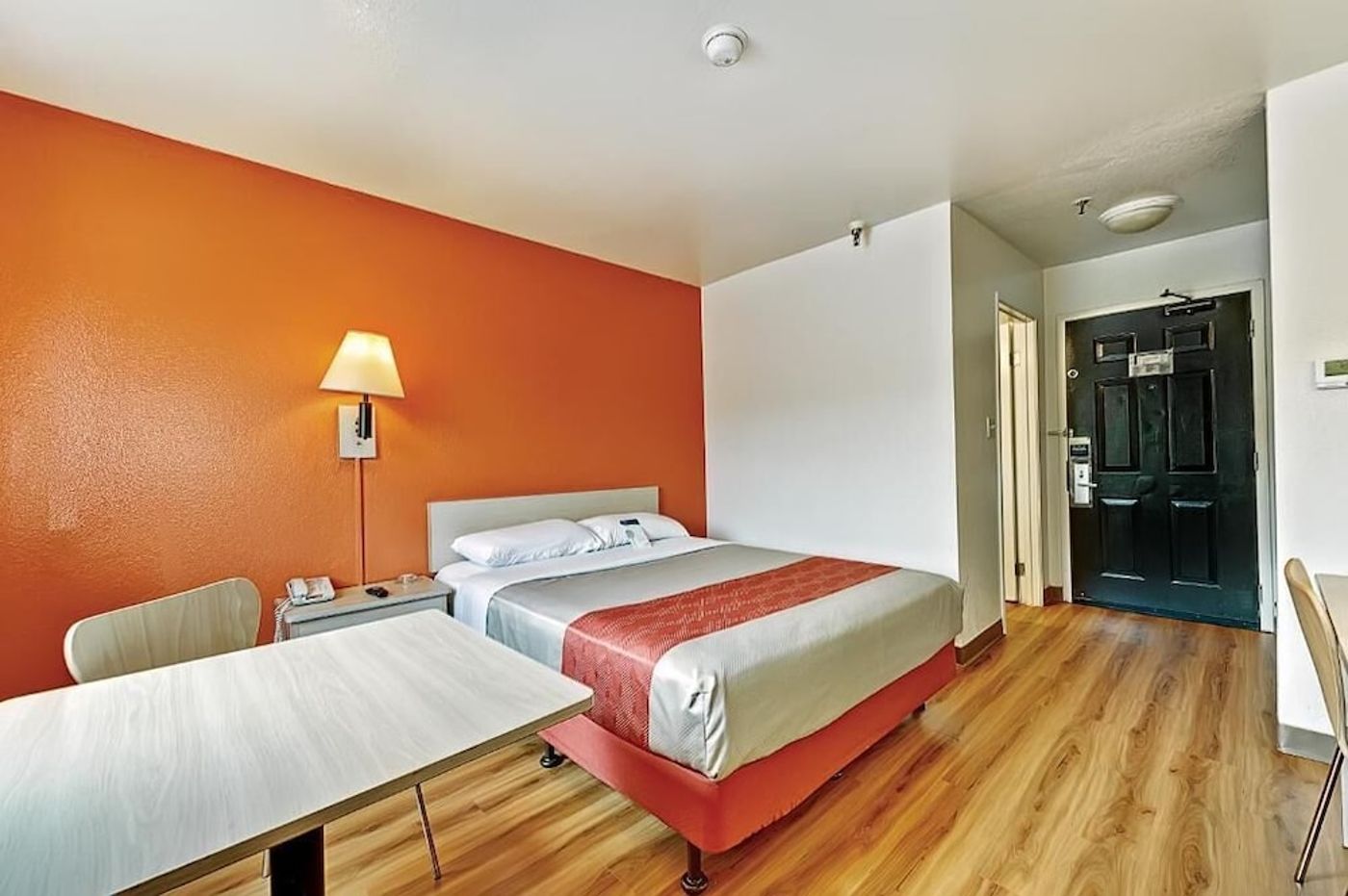 expedia-3162060-9