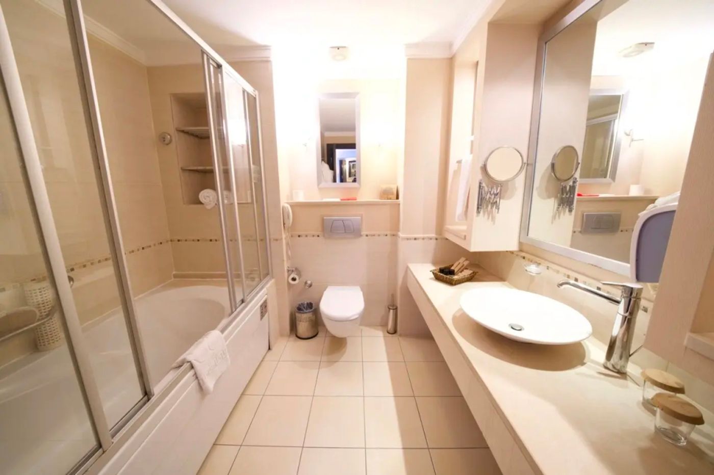 Korumar Hotel De Luxe - 801DE5DE7D12CBDC786FB403D717B29023FD8FAD