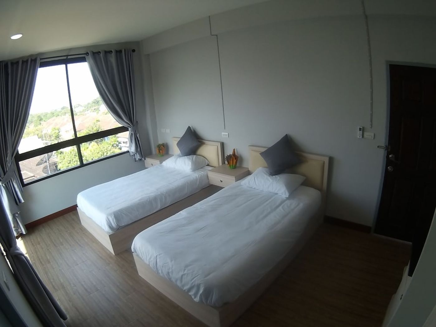 expedia-3159112-9