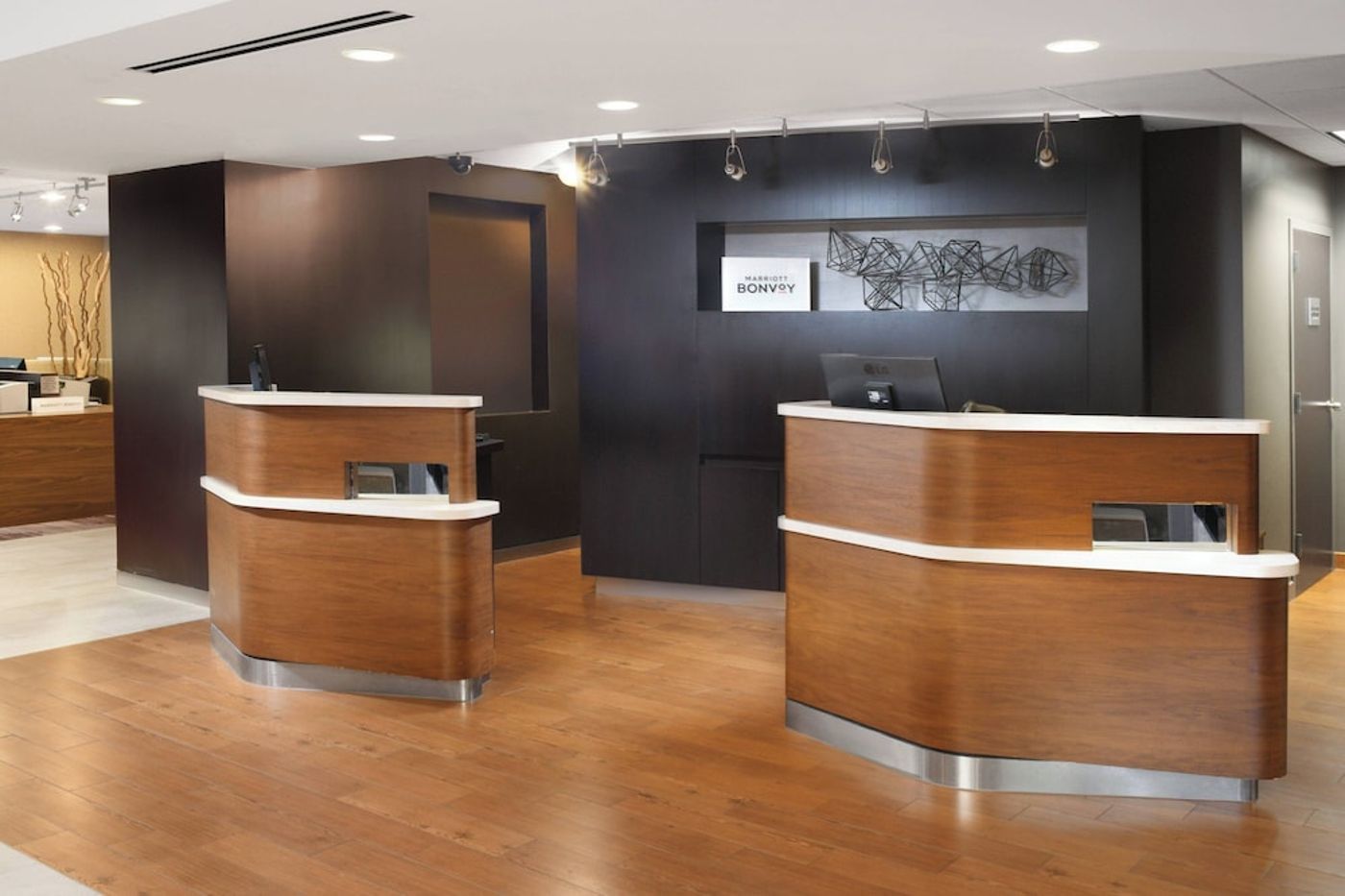 expedia-3159159-4