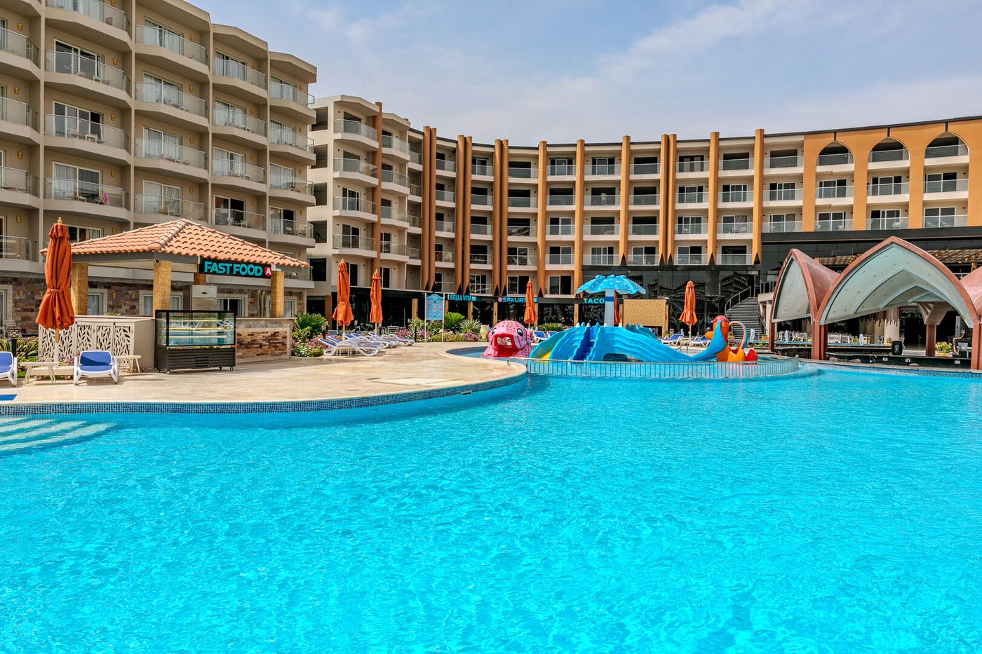 Rewaya Luxury Resort