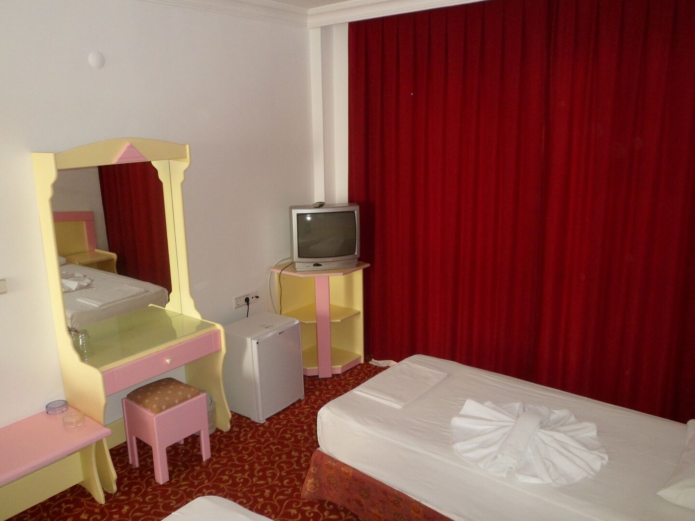Kıvılcım Hotel