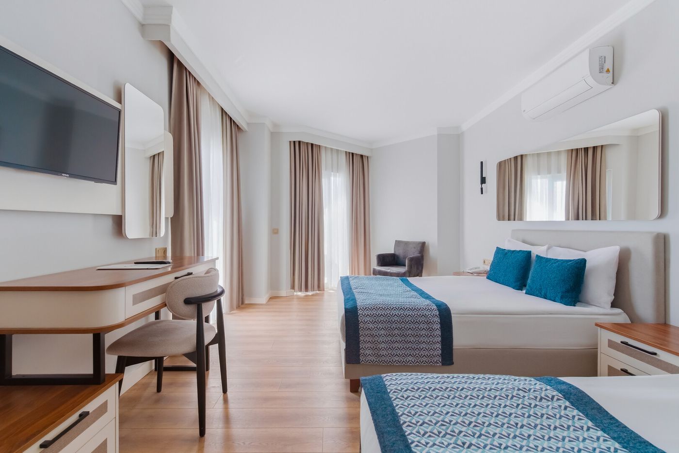 Q Ella Beach Hotel