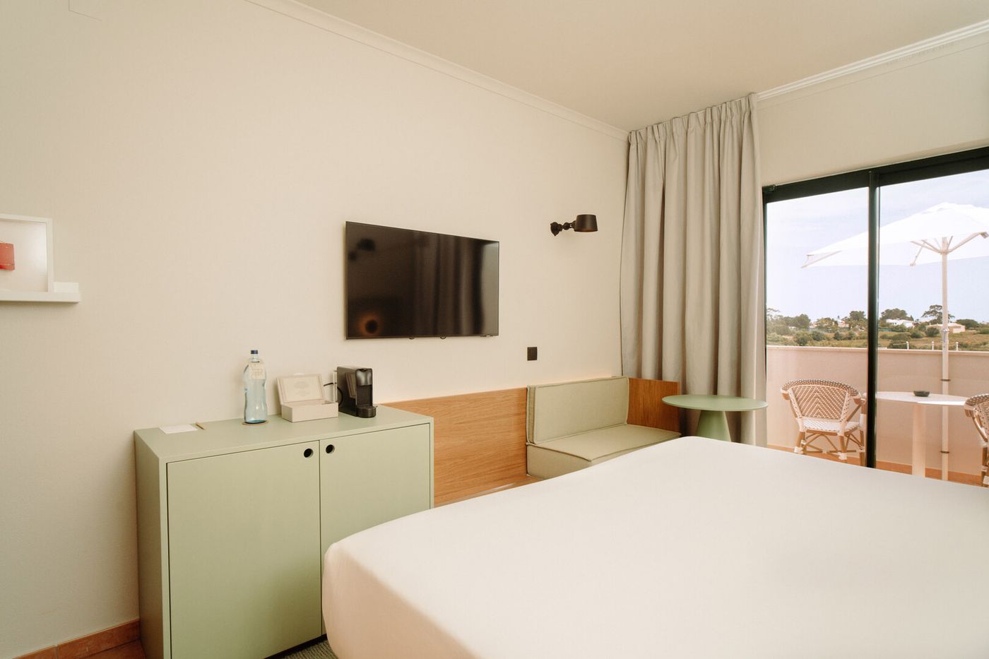 12.10.26 Vale Del Rei Hotels and Villas