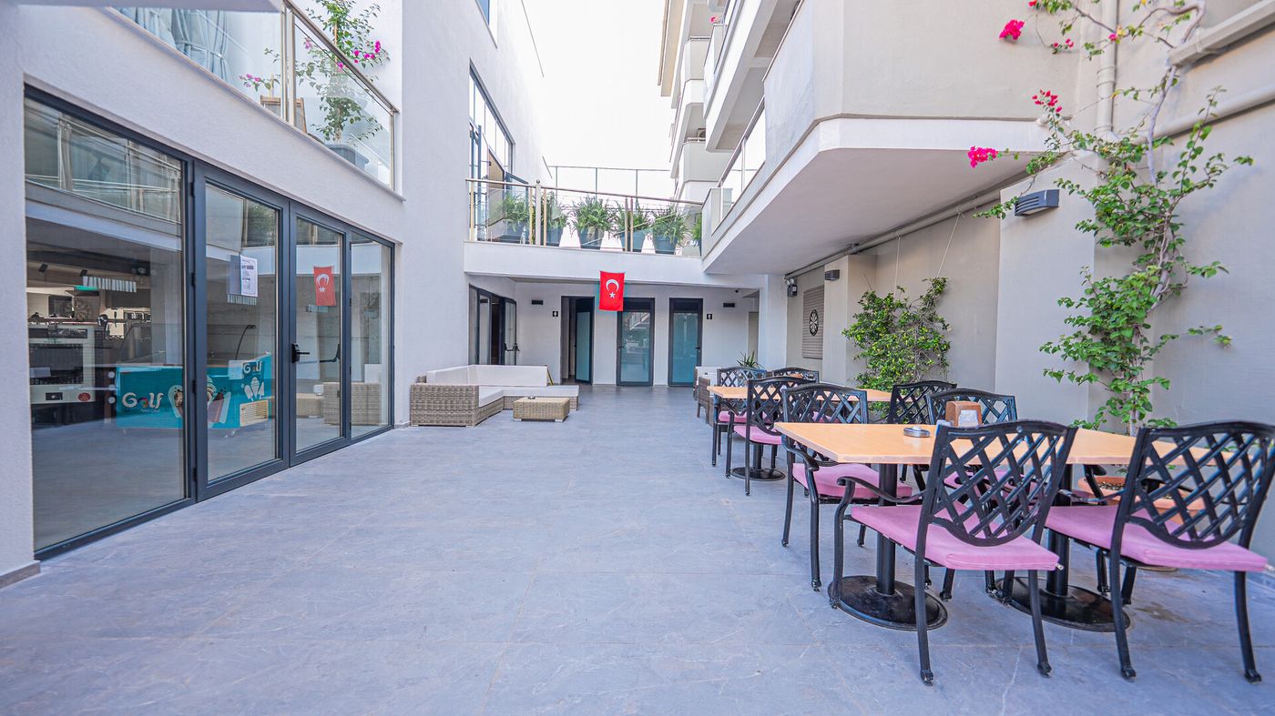 Begonville Hotel