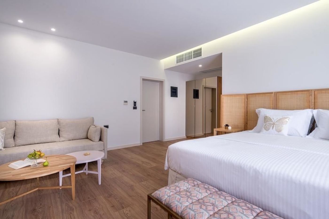 expedia-3156380-50