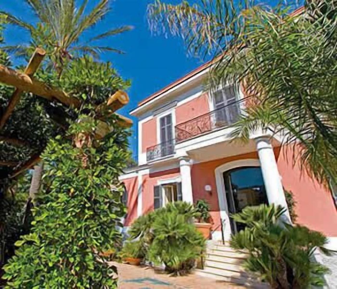 expedia-3166183-5