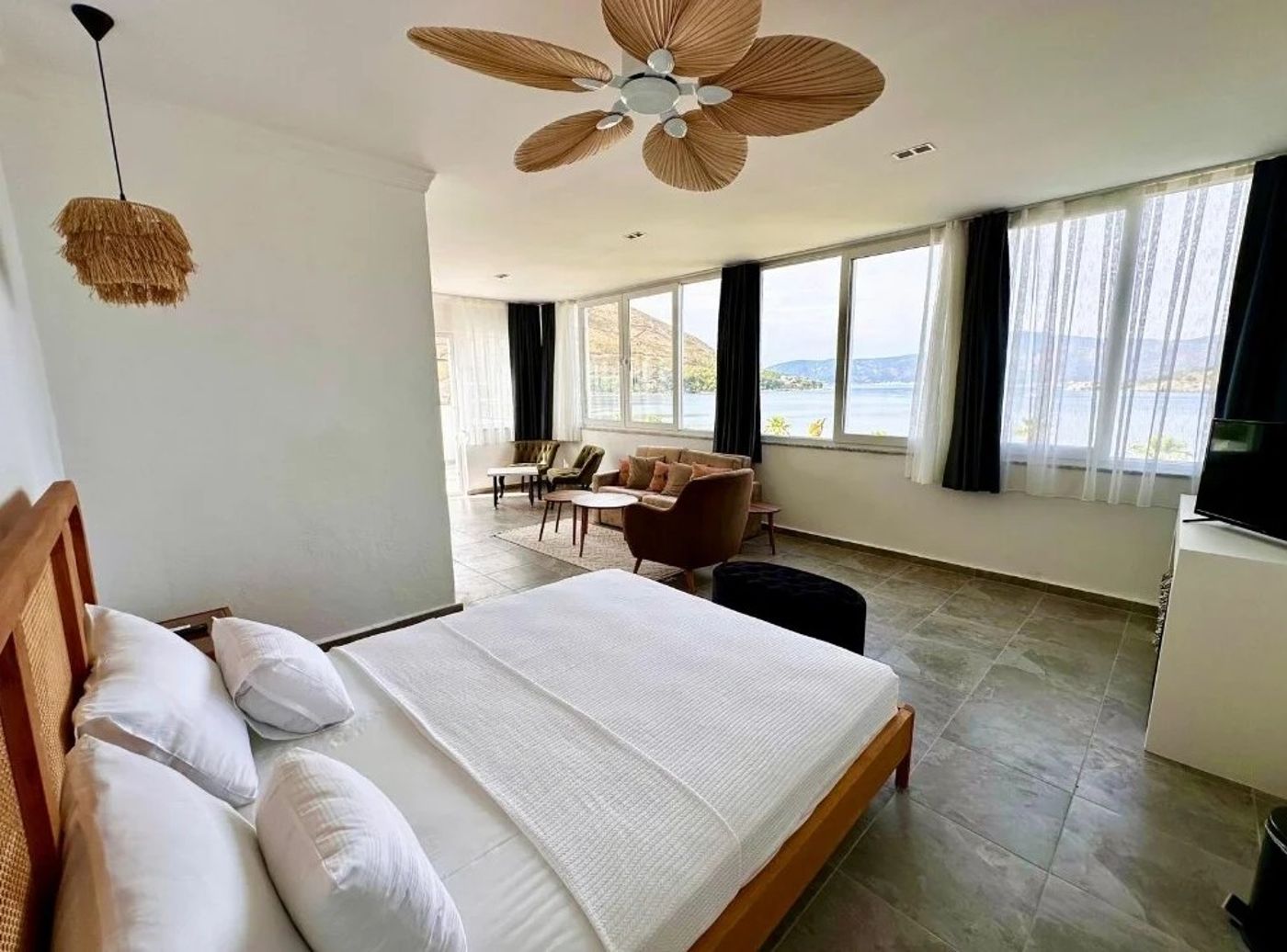 01.04.26 Casa Blanca Hotel 