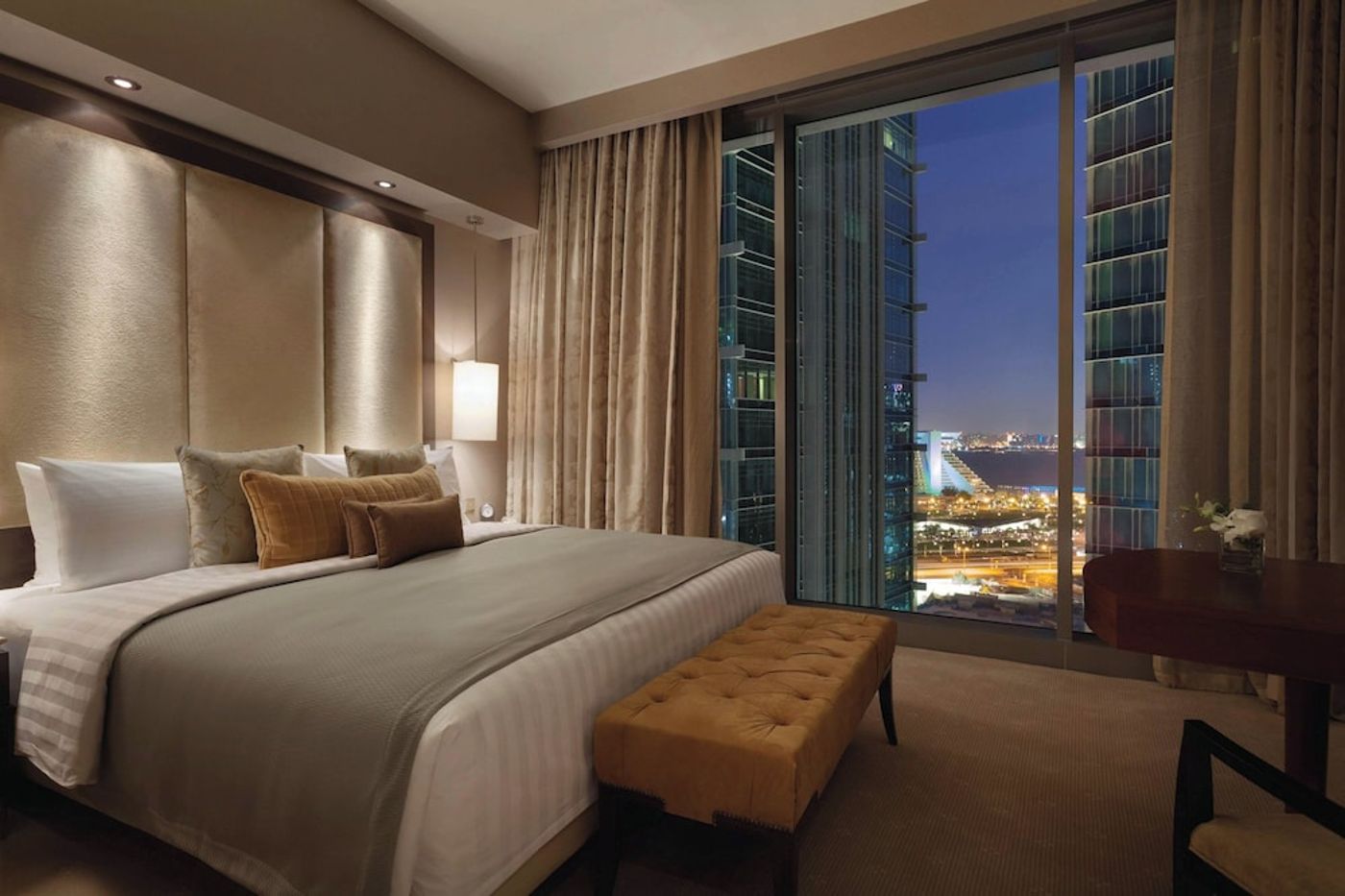 expedia-3166085-25