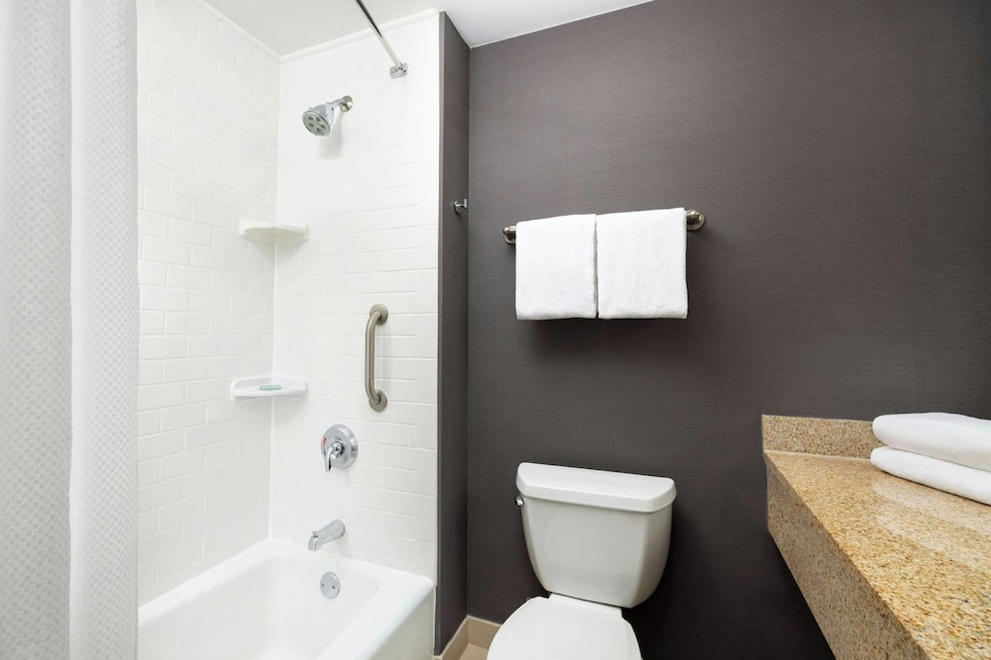 expedia-3158564-30