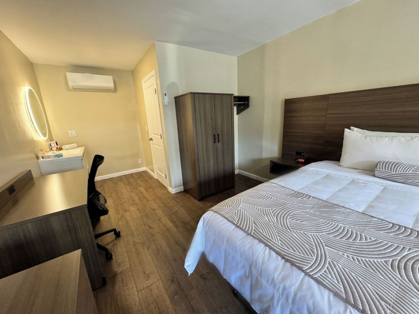 expedia-3158880-9