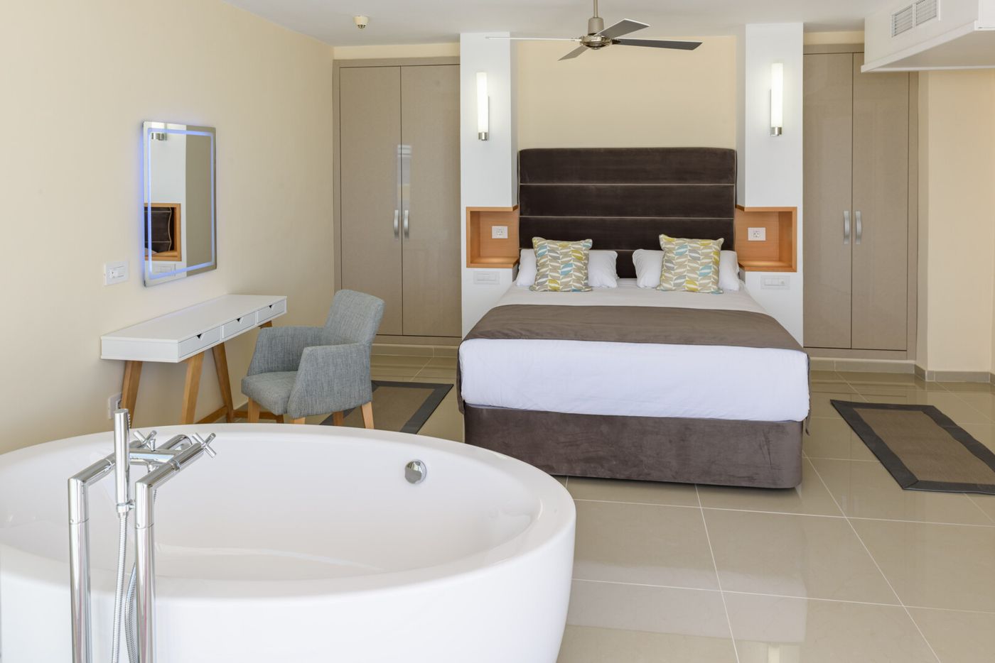 10.12.25 ONA Pearly Grey