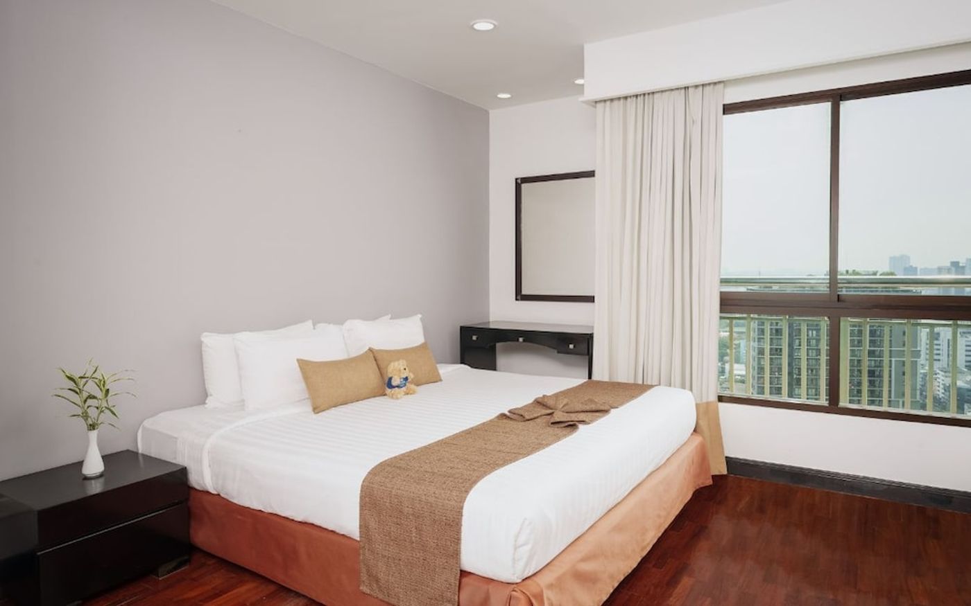 expedia-3162898-12