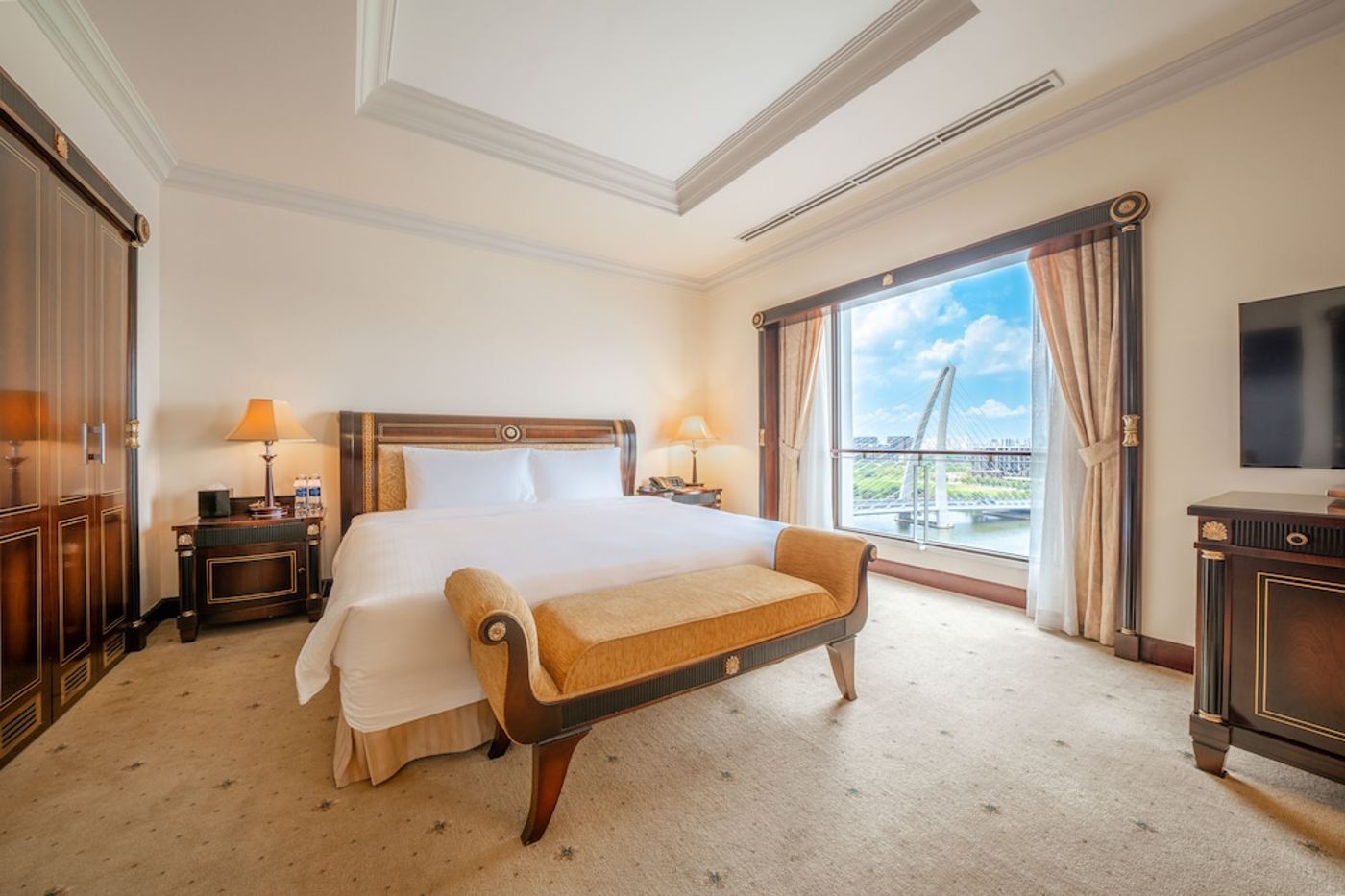 expedia-3163128-25