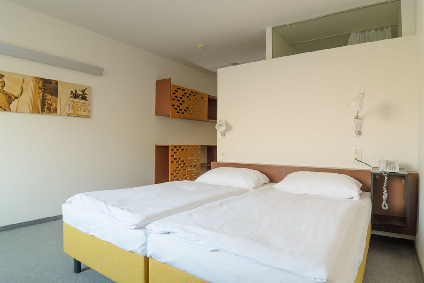 expedia-3163936-12