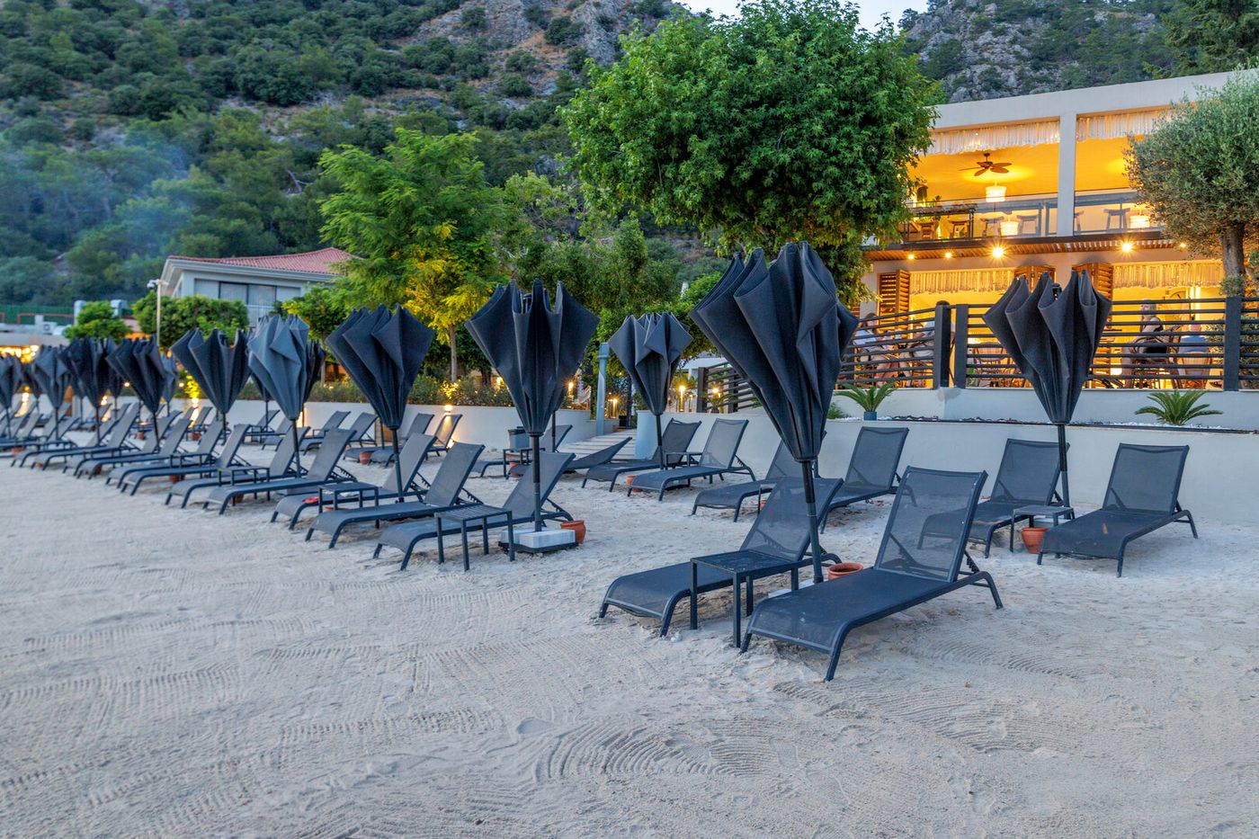 Meri Hotel