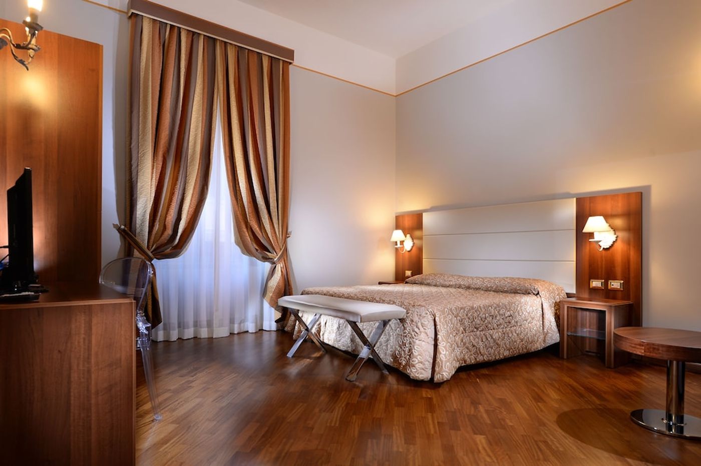 expedia-3163279-8