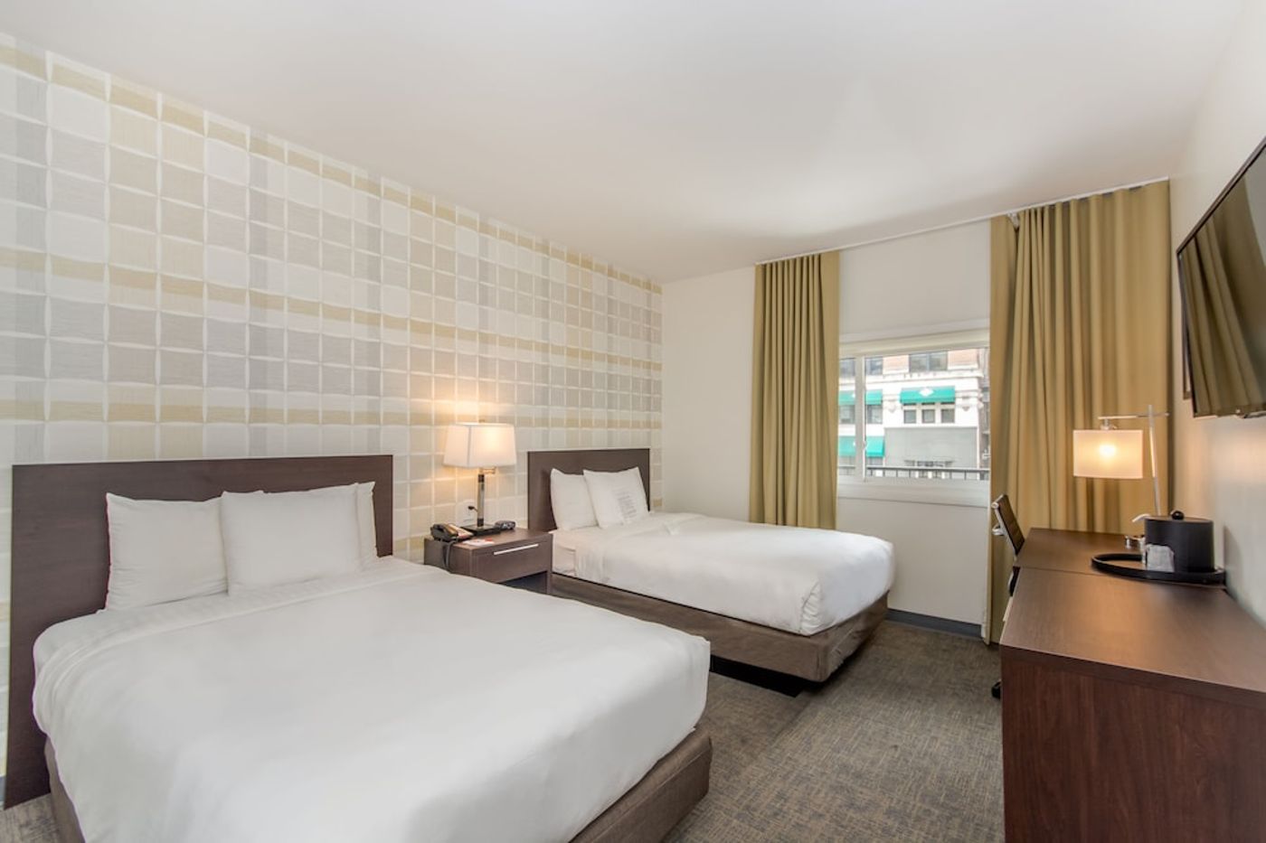 expedia-3161371-18