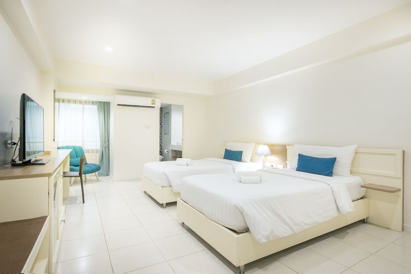 expedia-3162831-15