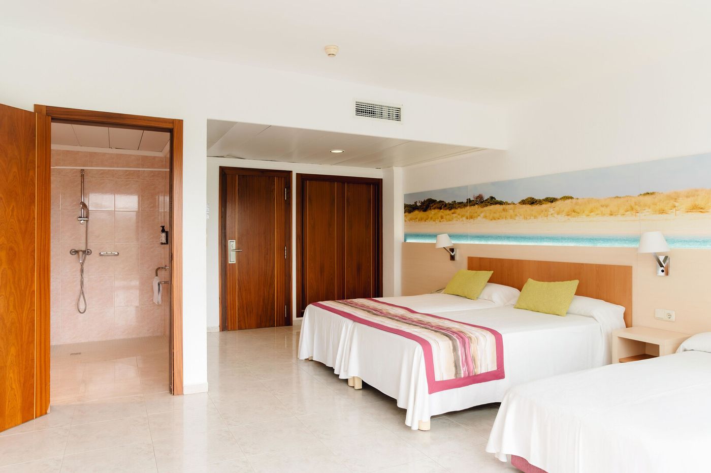 14.04.26 BLUESEA Coral Beach