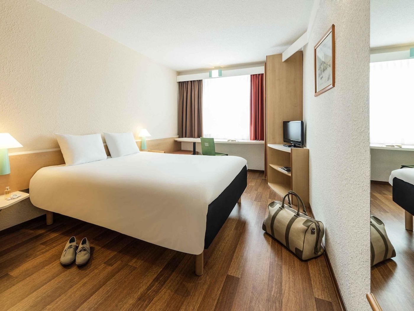 expedia-3165062-22