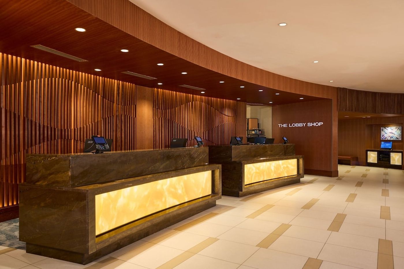expedia-3162036-5