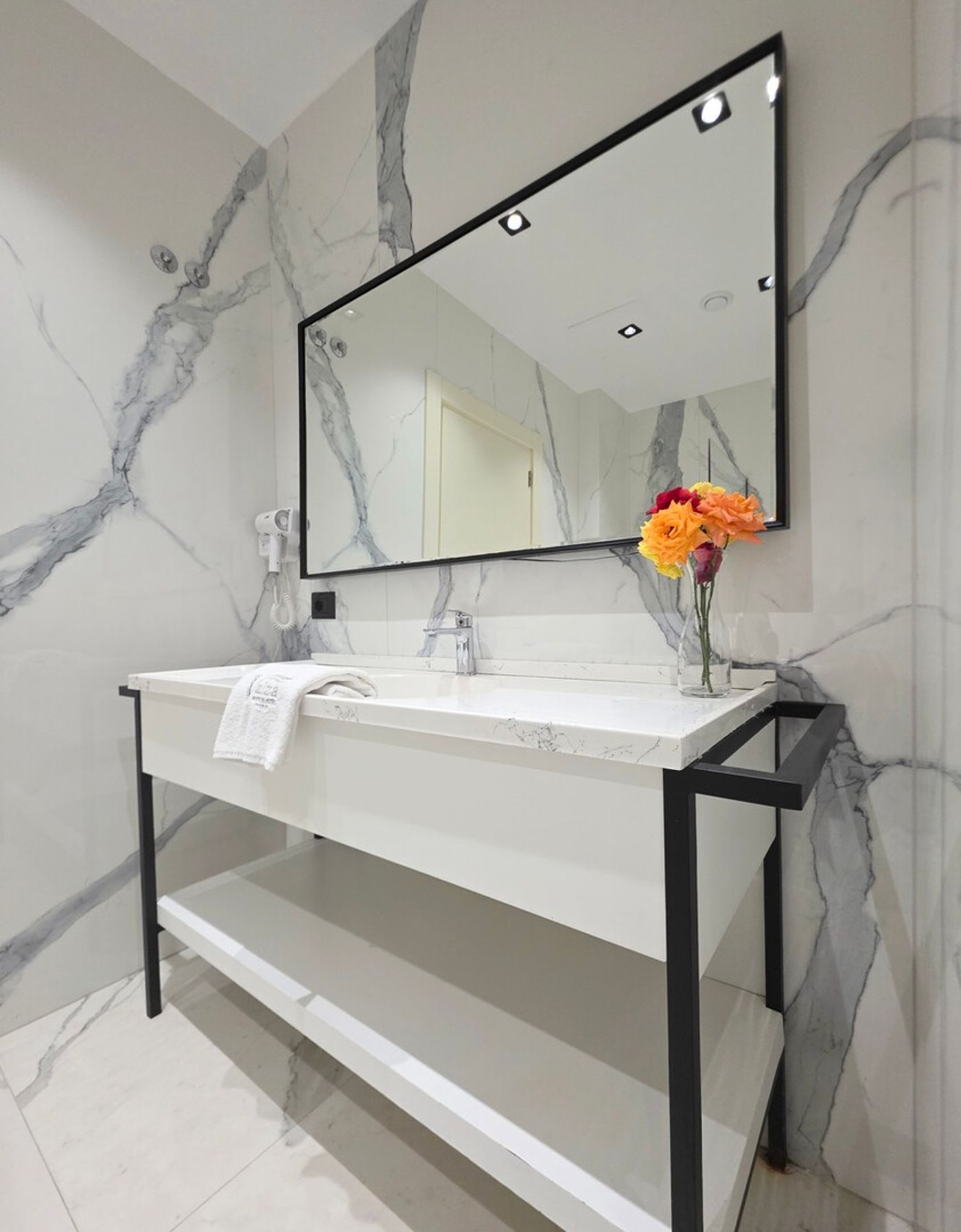 Valza Boutique Hotel 17.12.25