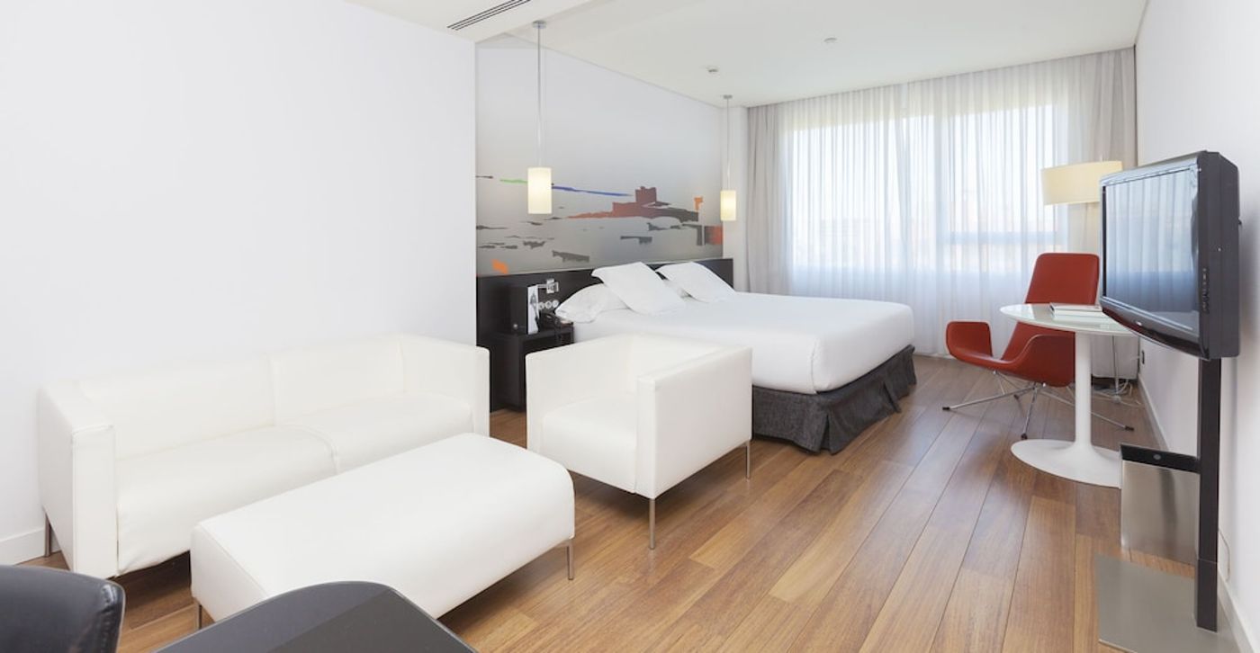 expedia-3067966-25