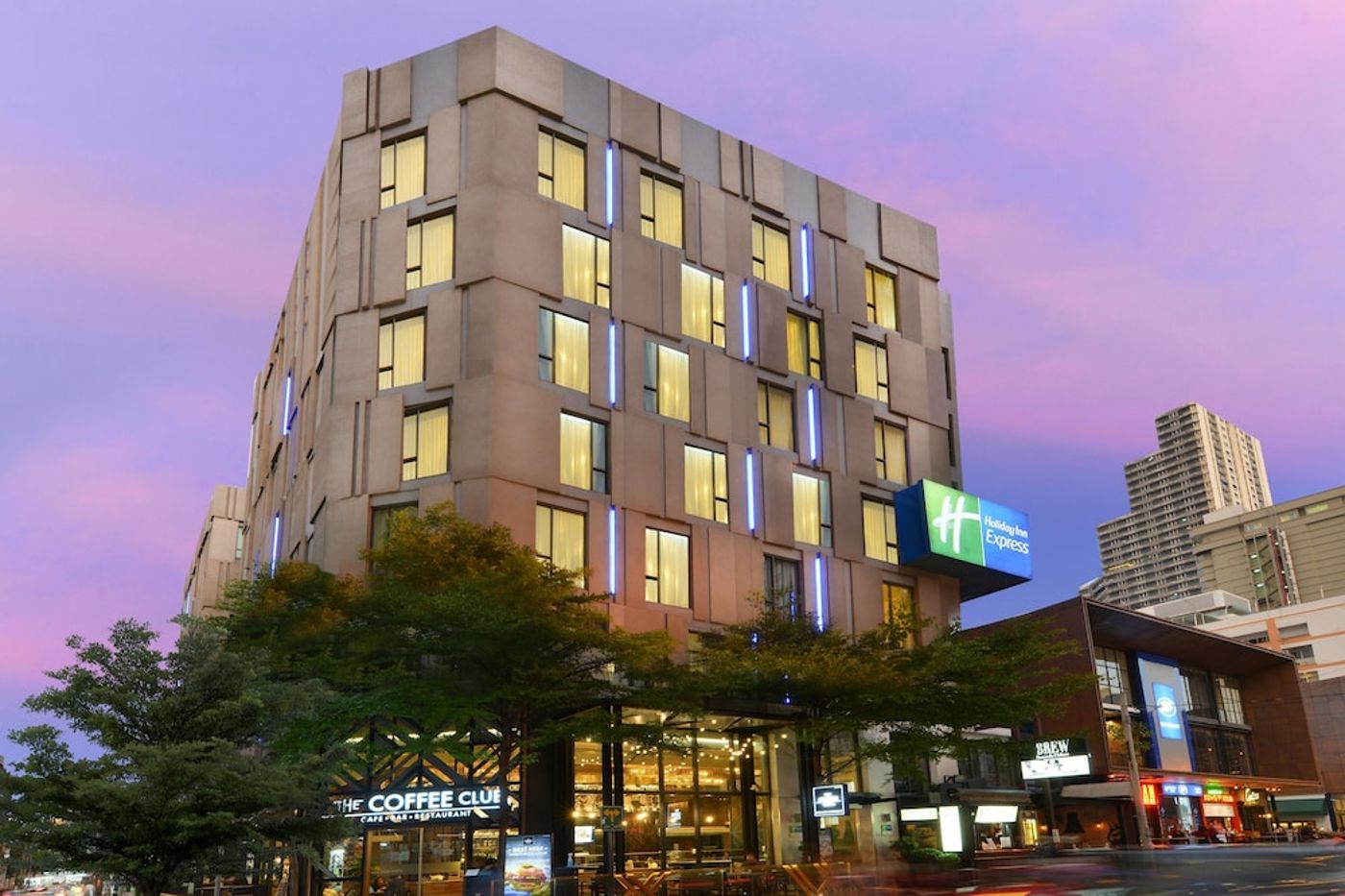 expedia-3162895-1