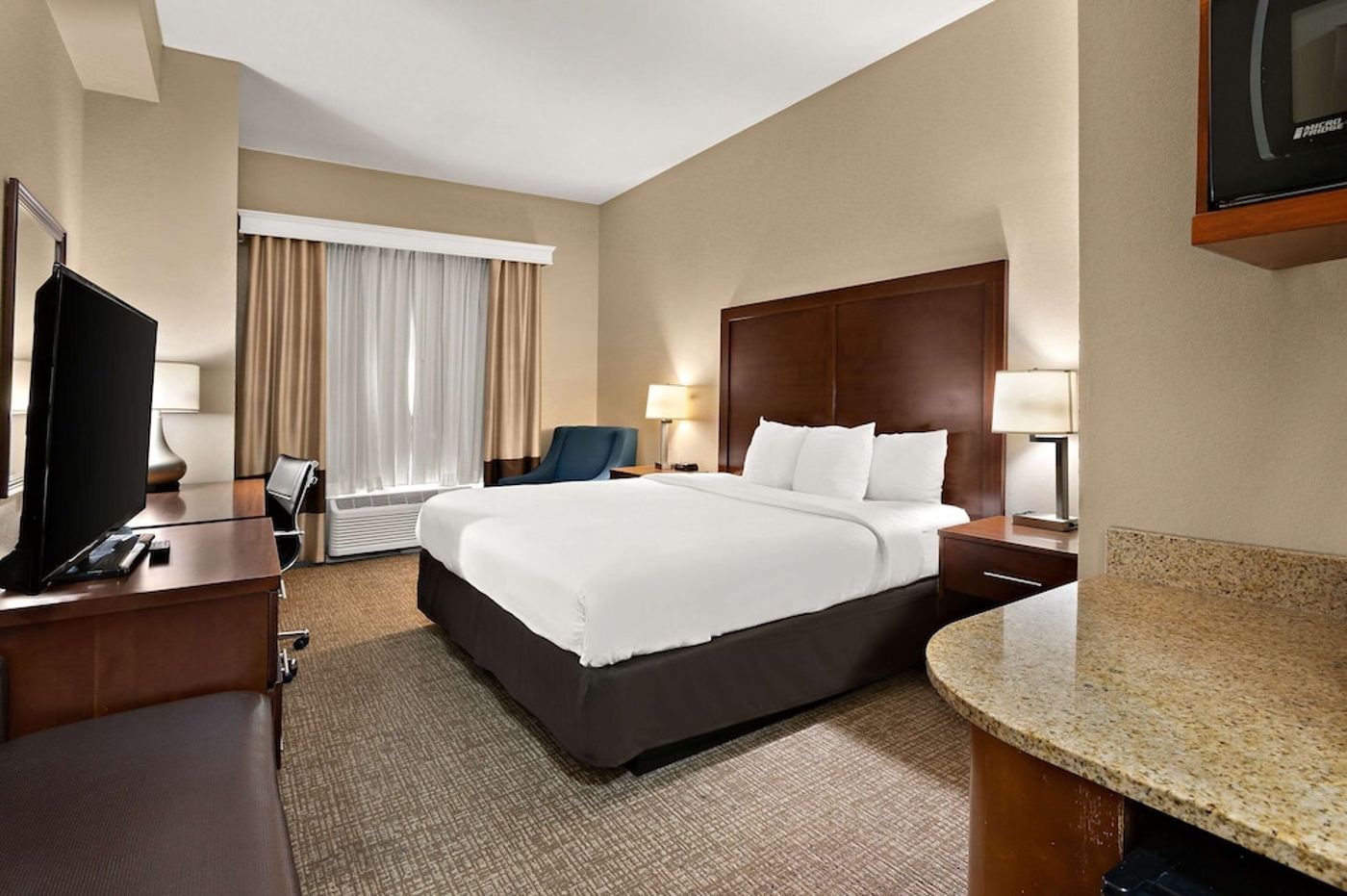 expedia-3165969-17