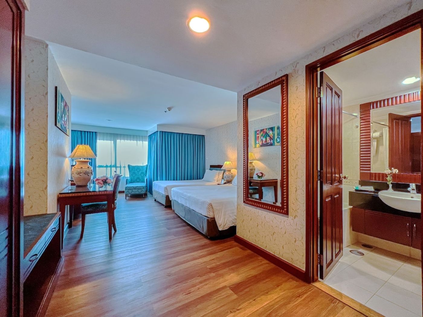 expedia-3120198-4
