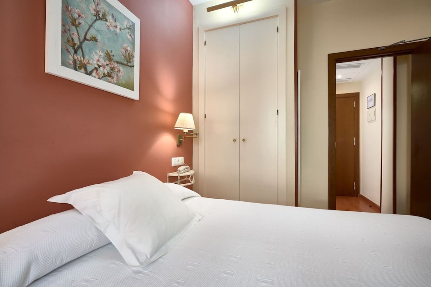expedia-3163828-25