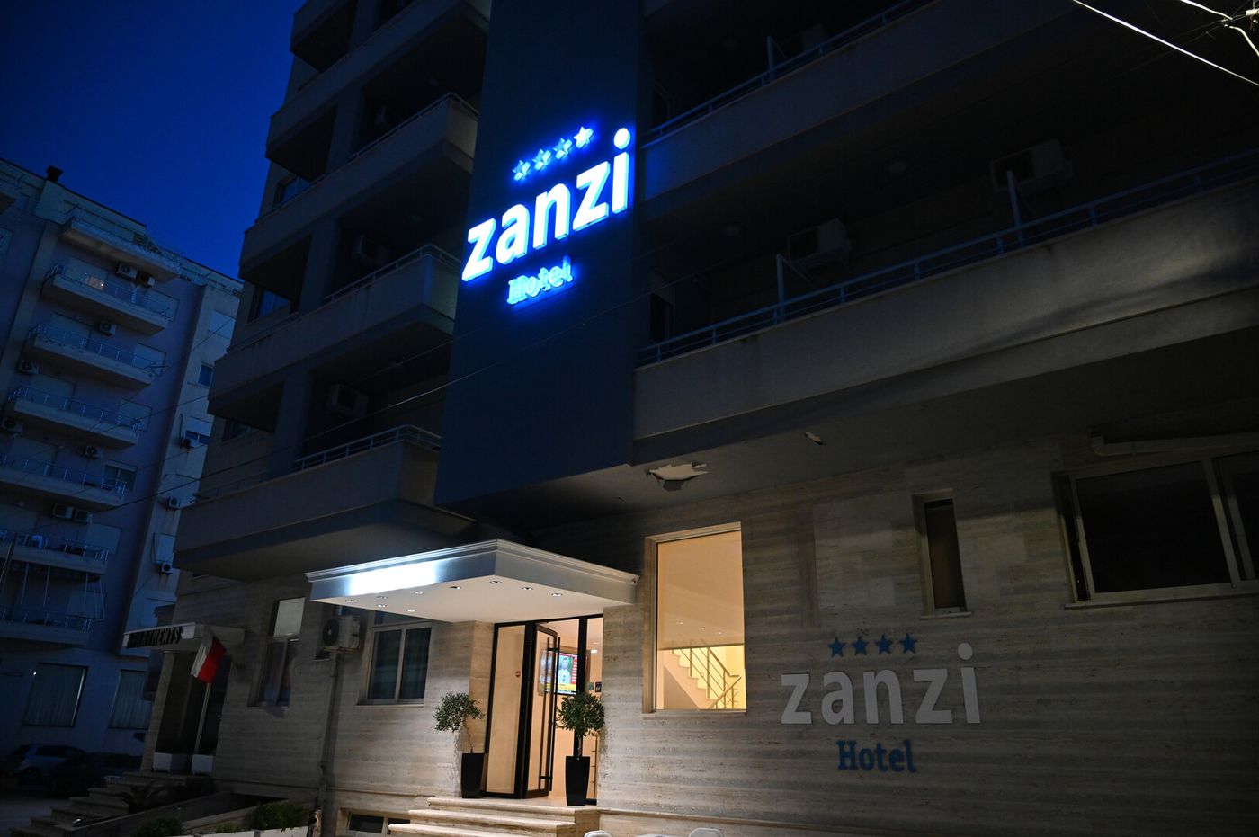Zanzi Hotel 18.08.26