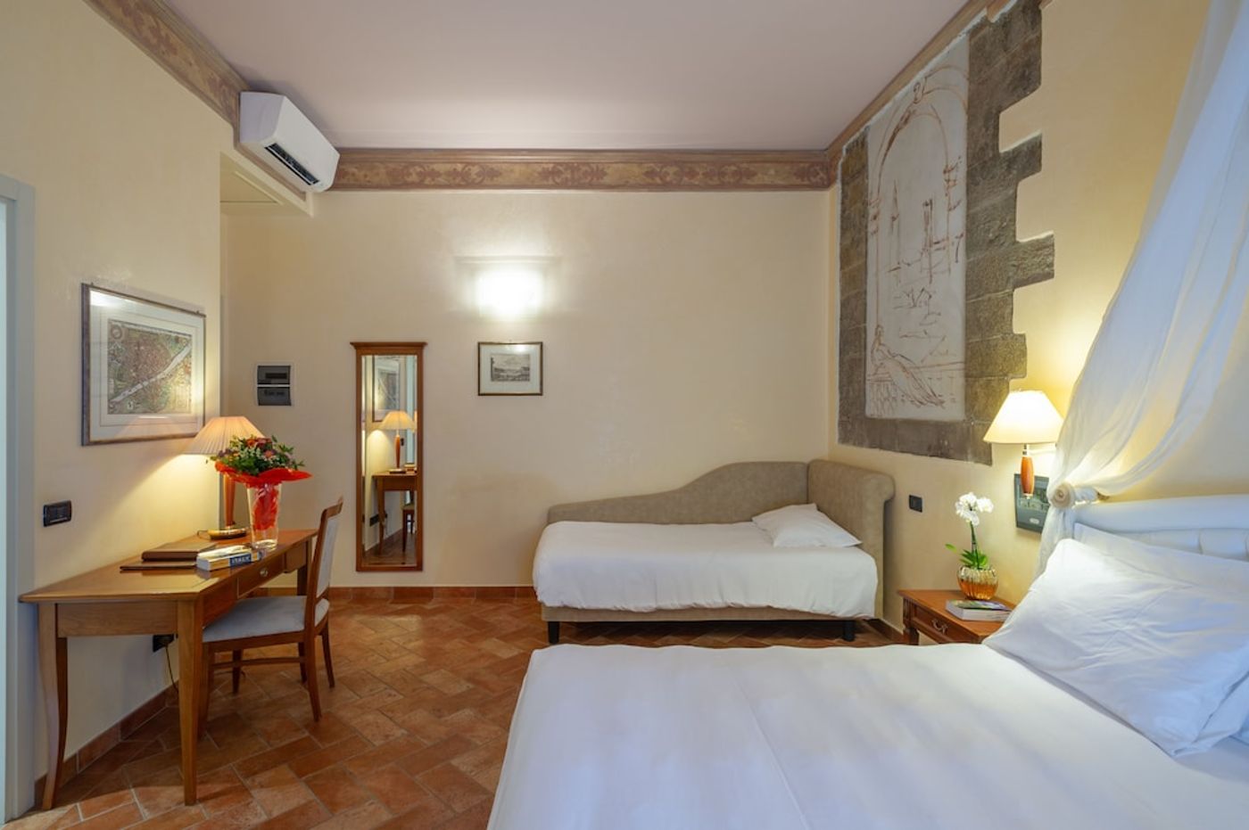 expedia-3160596-10