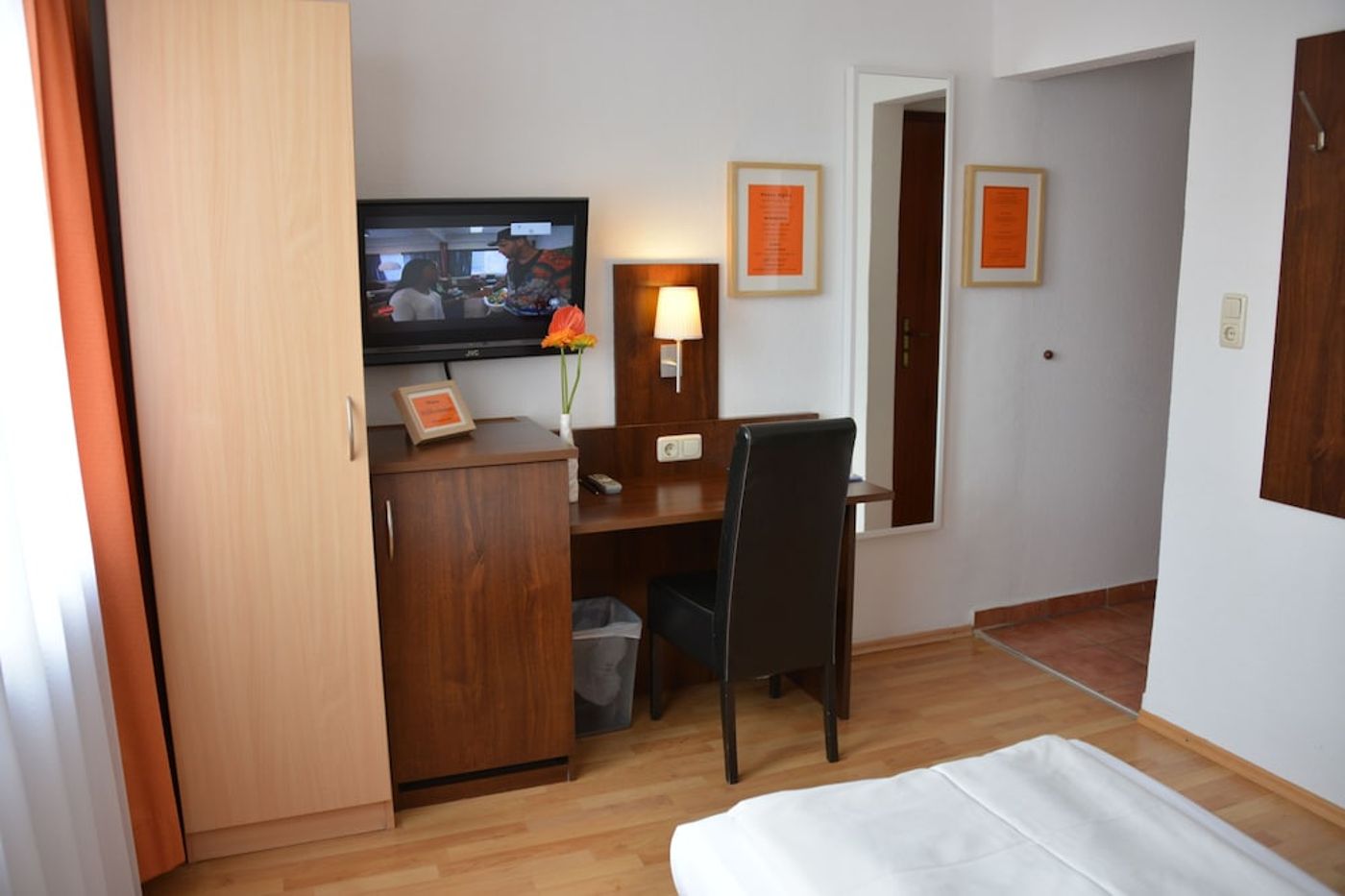 expedia-3164412-5