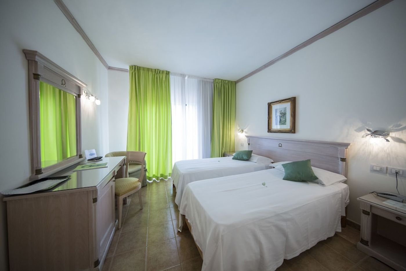 expedia-3163643-8
