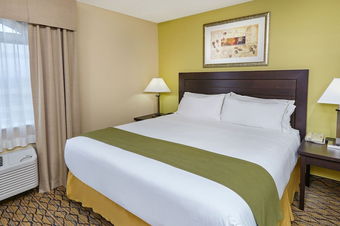 expedia-3162097-10